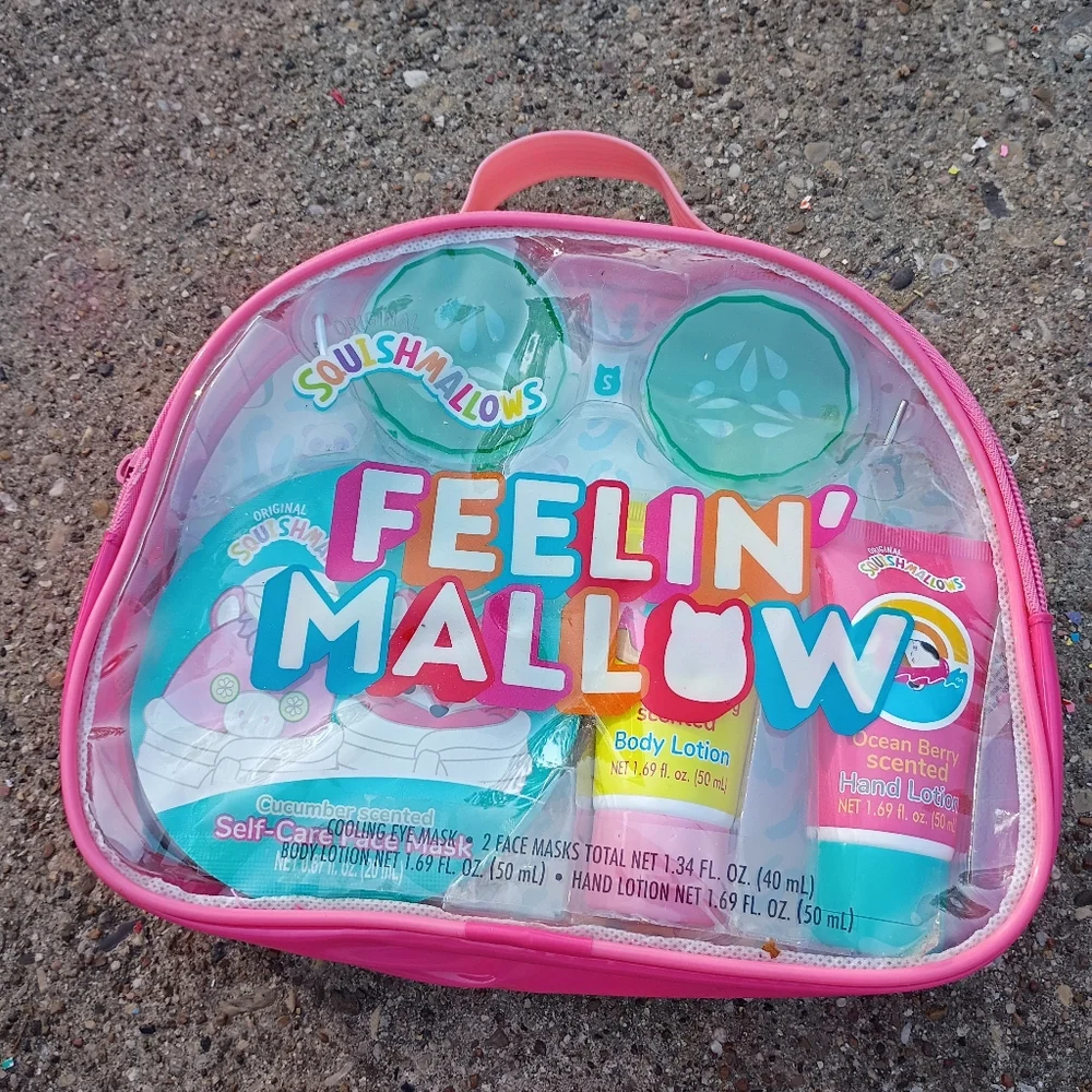 NWT Squishmallows Feelin' Mallow Girls 6 Piece Spa Set